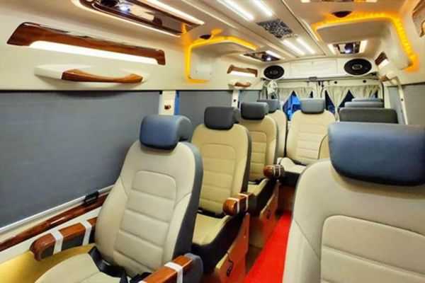 Force Urbania 9 Seater Rental in Bangalore